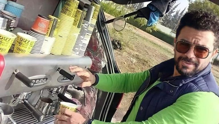 الفنان المصري الشاب كريم الحسيني