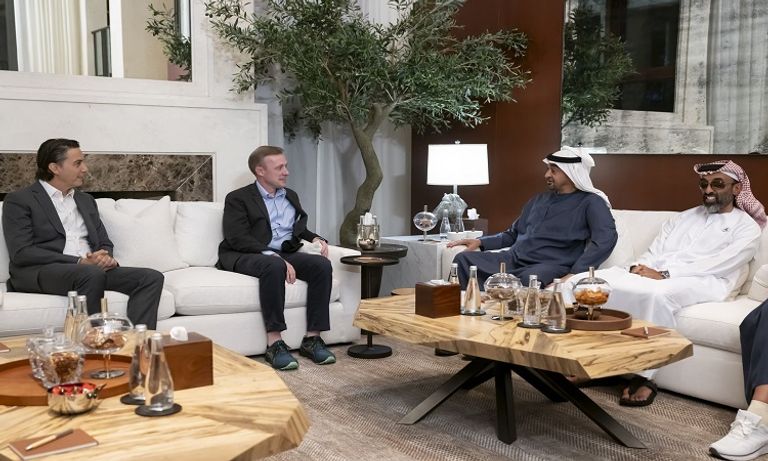 رئيس دولة الإمارات يلتقي وزير الخارجية الأمريكي في واشنطن