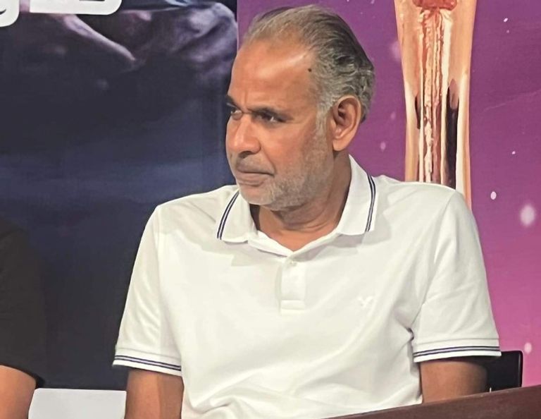 الفنان المصري محمود البزاوي