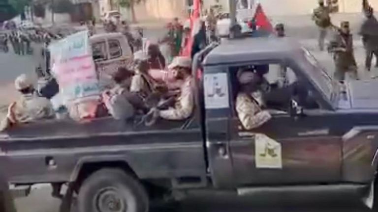 دوريات حوثية في الحديدة