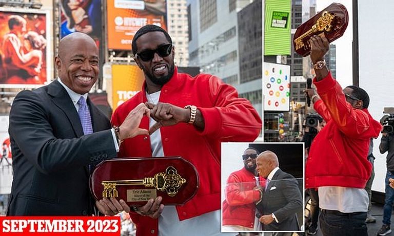 عمدة نيويورك يمنح