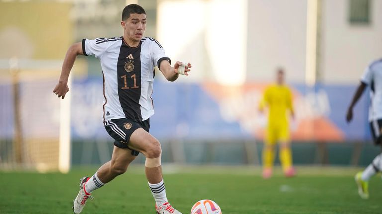 إبراهيم مازا منتخب الجزائر