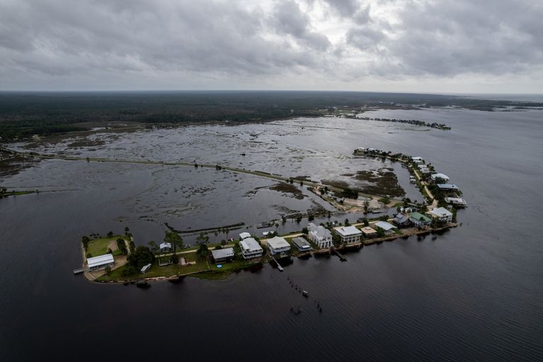 الإعصار هيلين