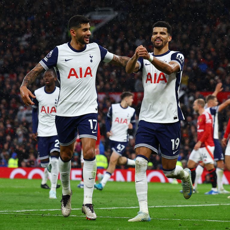 مباراة مانشستر يونايتد وتوتنهام إيريك تين هاغ مدرب مانشستر يونايتد