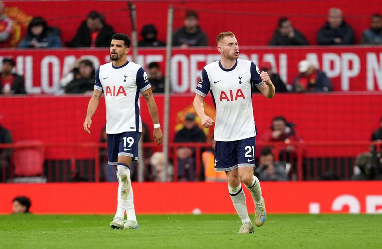 مباراة مانشستر يونايتد وتوتنهام إيريك تين هاغ مدرب مانشستر يونايتد