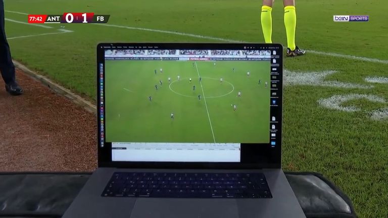 لاب توب مورينيو جوزيه مورينيو مدرب فنربخشه