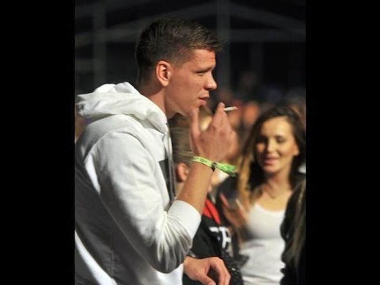 فيويتشيك تشيزني فيويتشيك تشيزني حارس برشلونة المنتظر