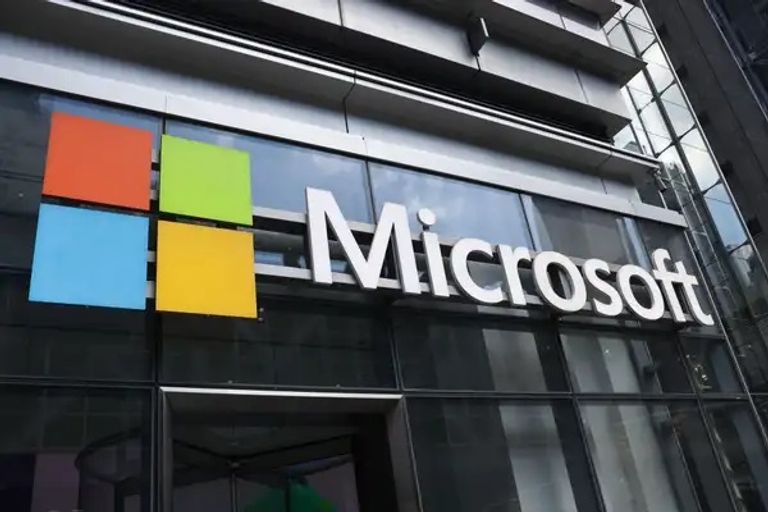 مايكروسوفت عمالقة التكنولوجيا