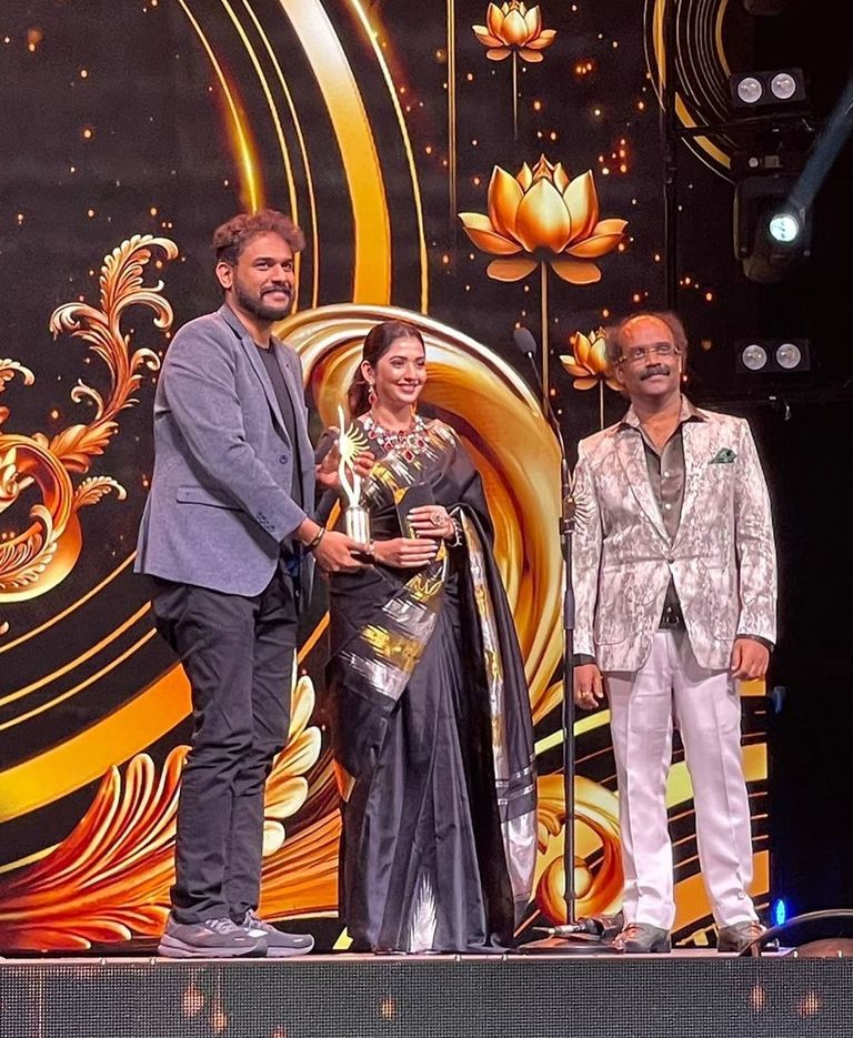 نجوم بوليوود في الحدث