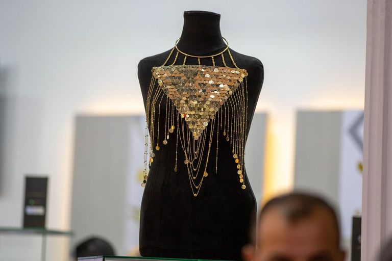 مشغولات ذهبية - أرشيفية