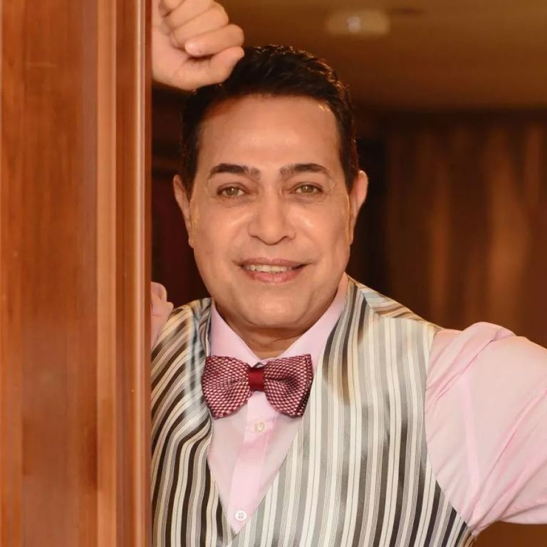 المطرب حكيم