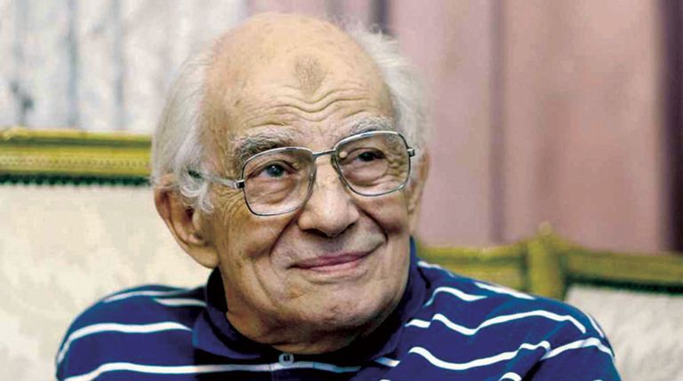 الفنان رشوان توفيق