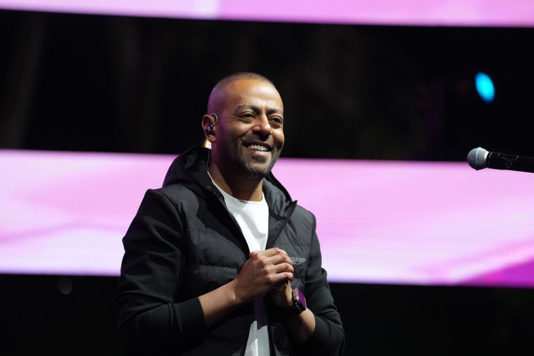 ألبوم تامر عاشور