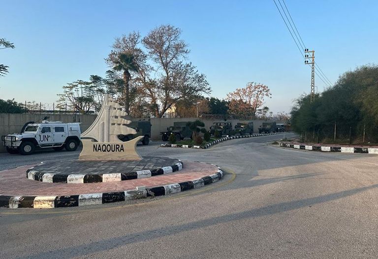 رئيس الوزراء اللبناني والمبعوث الأمريكي