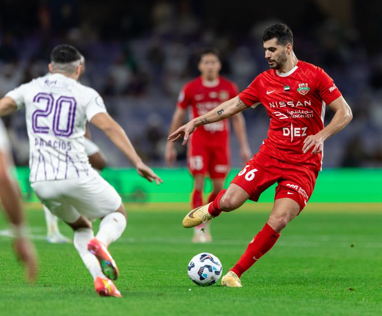 شباب الأهلي بعد الفوز على العين