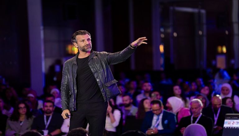 فارس عقاد المدير الإقليمي لشركة «ميتا» بمنطقة الشرق الأوسط