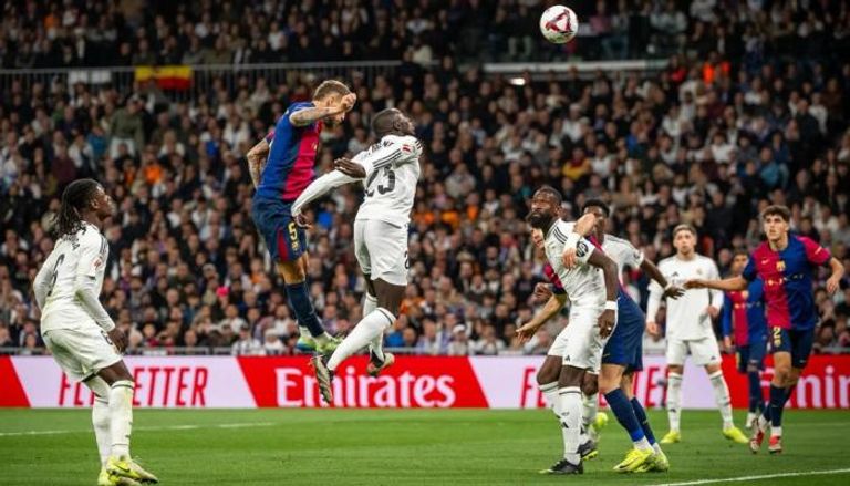 موعد مباراة ريال مدريد وبرشلونة الكلاسيكو اليوم 