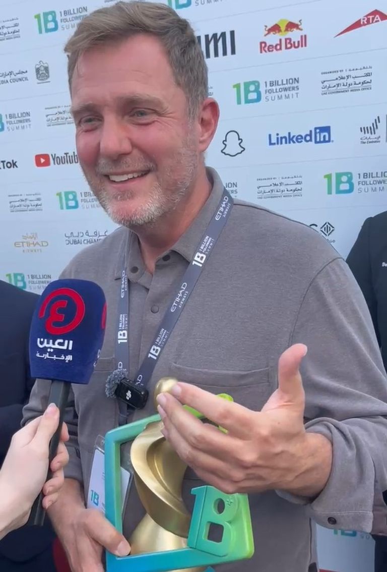 المؤثر ورائد الأعمال البريطاني سايمون سكويب