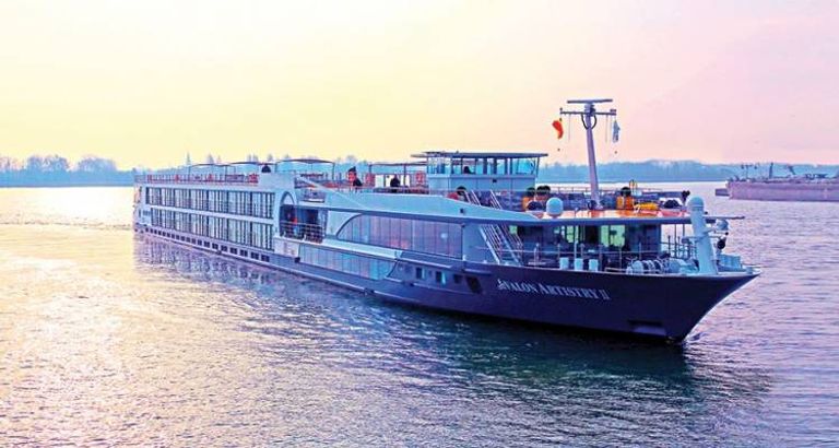 سفينة Avalon Artistry II في رحلة على نهري جارون ودوردوني أفضل السفن والرحلات النهرية الجديدة لعام 2025