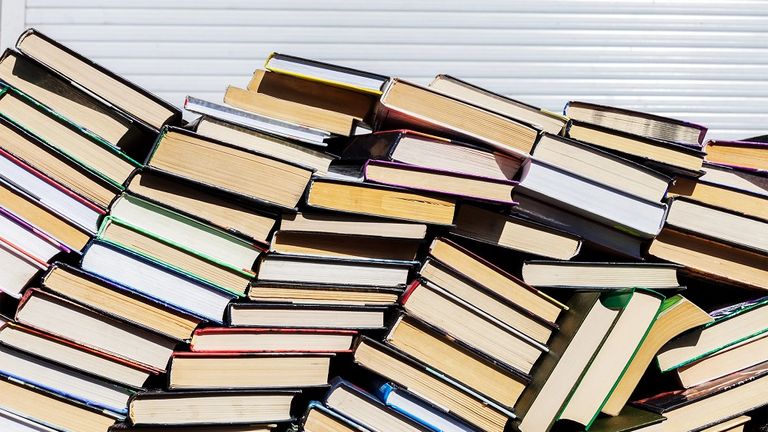 أزمة كتب صيغت بالذكاء الاصطناعي