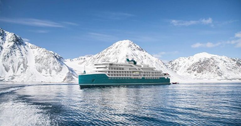 رحلة جرينلاند - سفينة أمبيشن أحد أفضل الرحلات البحرية لمشاهدة كسوف الشمس القادم 2026