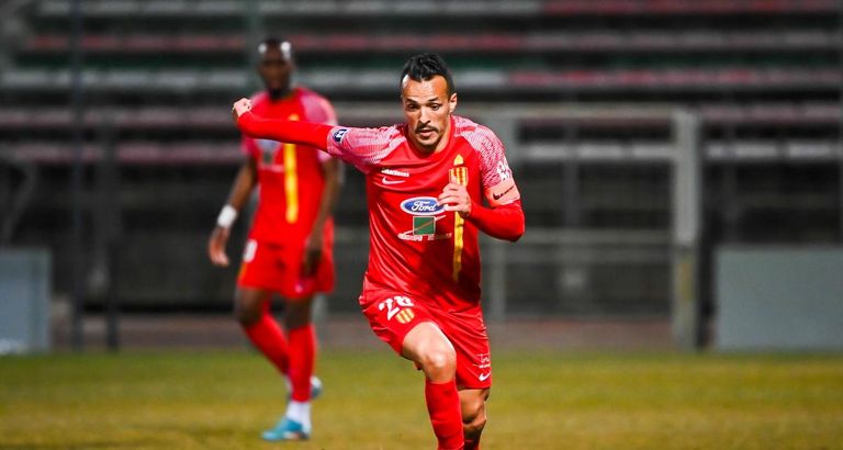 فؤاد قادير النجم المخضرم نسيم أكرور