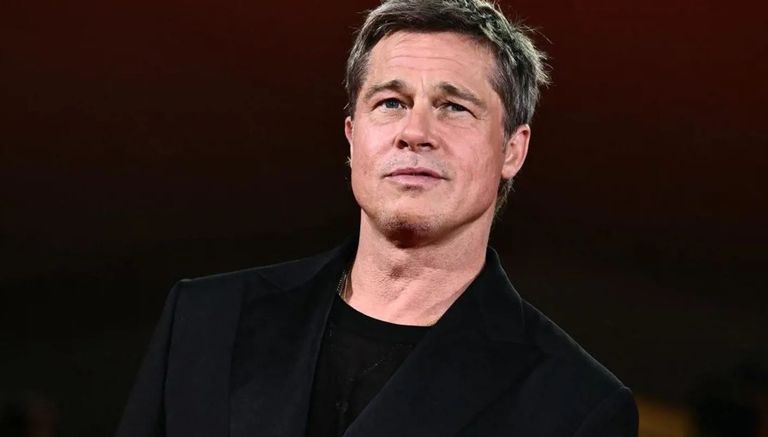 النجم العالمي براد بيت