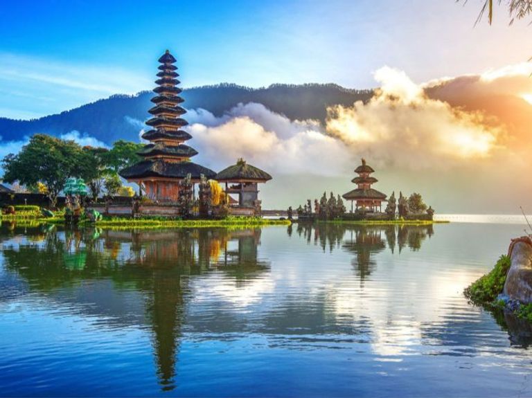 جزيرة سومبا أحد أفضل الوجهات لقضاء العطلات في عام 2025 أفضل الوجهات لقضاء العطلات في عام 2025