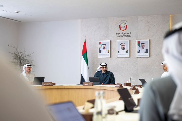 الشيخ خالد بن محمد بن زايد آل نهيان يترأس المجلس التنفيذي لأبوظبي