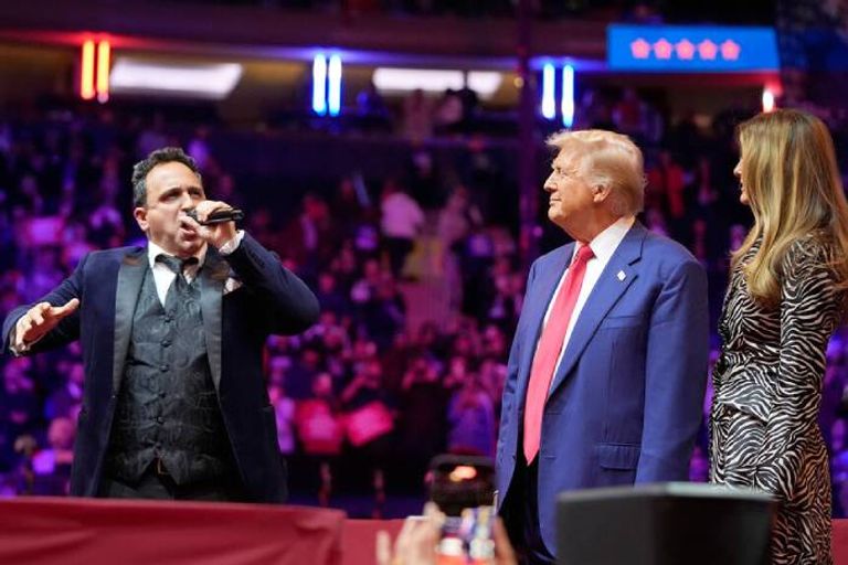كريستوفر ماتشيو مغني حفل تنصيب ترامب كريستوفر ماتشيو مغني حفل تنصيب ترامب