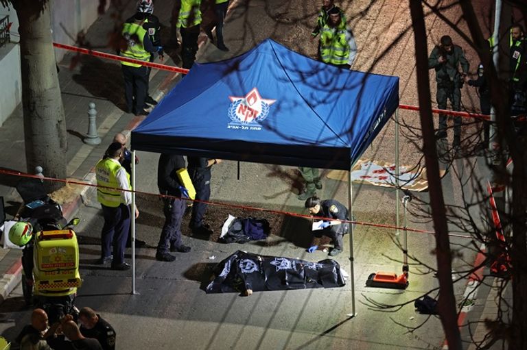 الشرطة تنتشر في موقع حادث الطعن