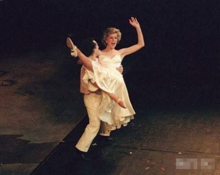 رقصة الأميرة ديانا