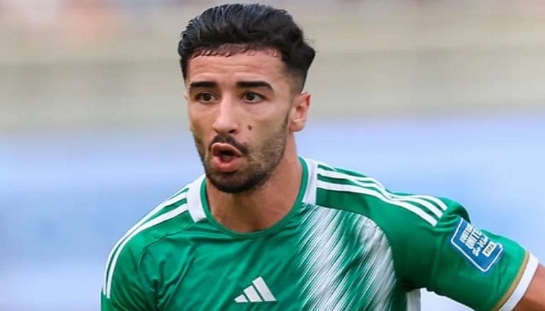 محمد الأمين عمورة أنيس حاج موسى لاعب منتخب الجزائر