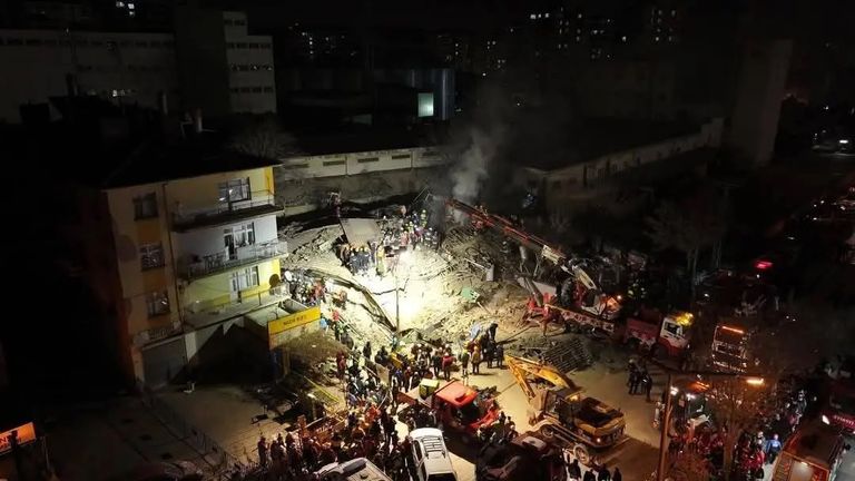 المبنى المنهار في قونية