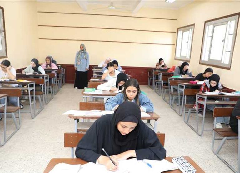 امتحانات الشهادة الإعدادية في مصر