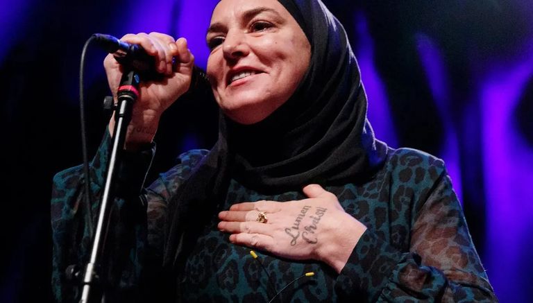 الفنانة الأيرلندية سينيد أوكونور