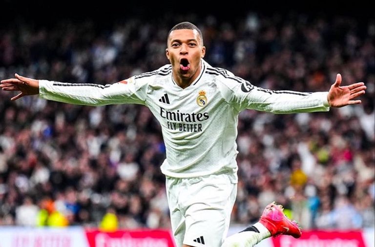 كيليان مبابي الفرنسي كيليان مبابي