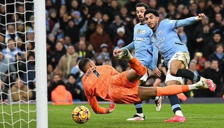 عمر مرموش لاعب مانشستر سيتي