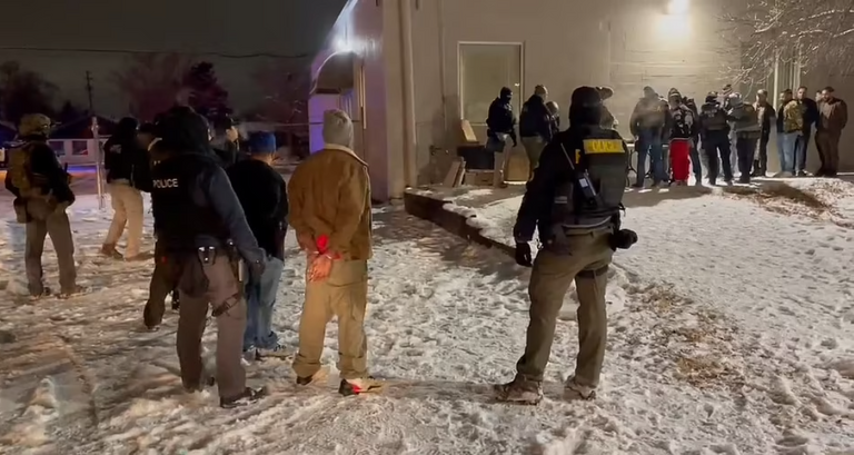 الشرطة الأمريكية تضبط 49 شخصا