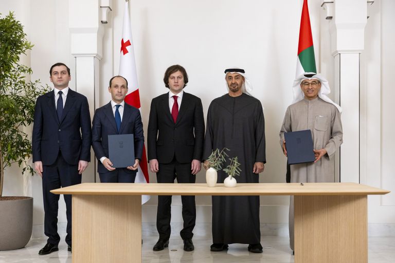 استقبال الشيخ محمد بن زايد آل نهيان لإيراكلي كوباخيدزه رئيس وزراء جمهورية جورجيا استقبال الشيخ محمد بن زايد آل نهيان لإيراكلي كوباخيدزه رئيس وزراء جمهورية جورجيا