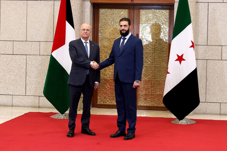 أحمد الشرع يستقبل رئيس الوزراء الفلسطيني