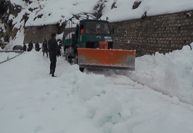 الجزائر تشهد موجة ثلوج تاريخية