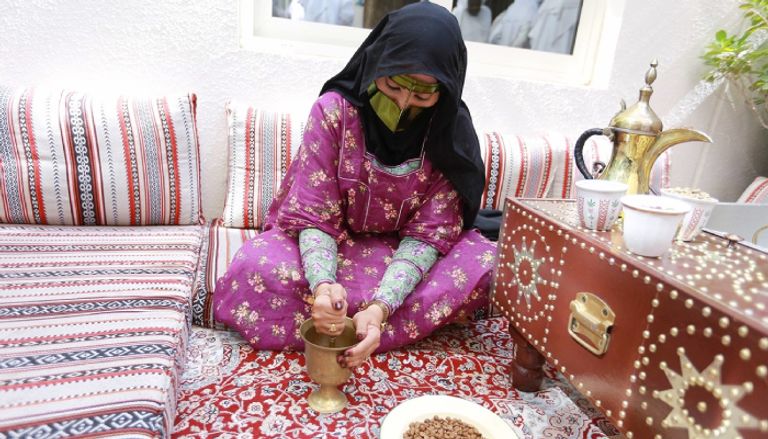 الشارقة للتراث يحتفل باليوم العالمي للقهوة الشارقة للتراث يحتفل باليوم العالمي للقهوة