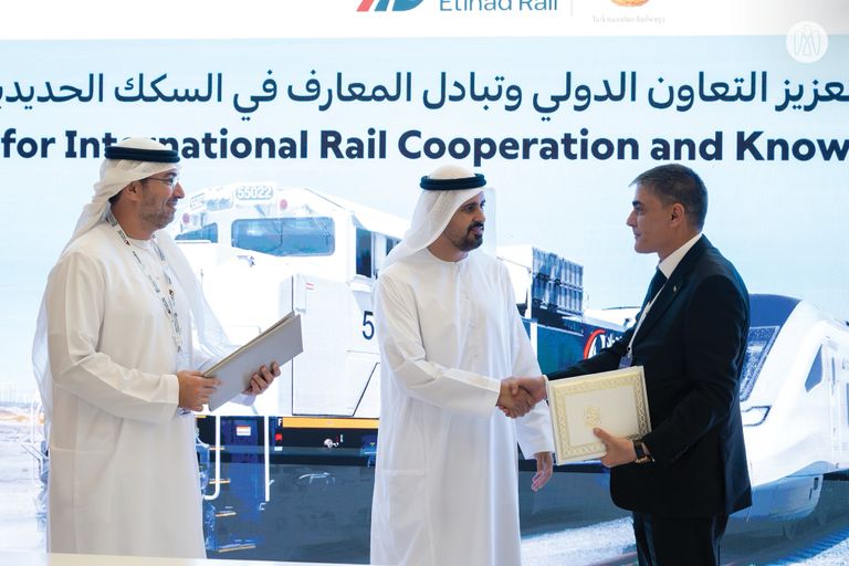 جانب من توقيع اتفاقية إطلاق مشروع الممر الجمركي الآمن للسكك الحديدية