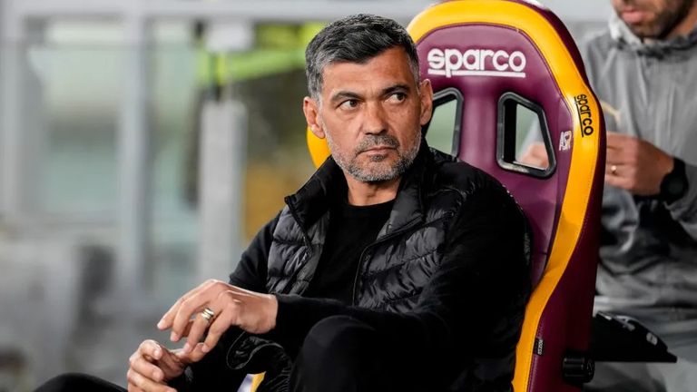 سيرجيو كونسيساو مدرب ميلان السابق مباراة النصر والاتحاد في الدوري السعودي
