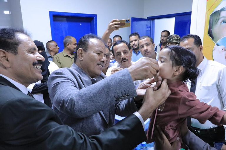 تطعيم أطفال اليمن ضد شلل الأطفال