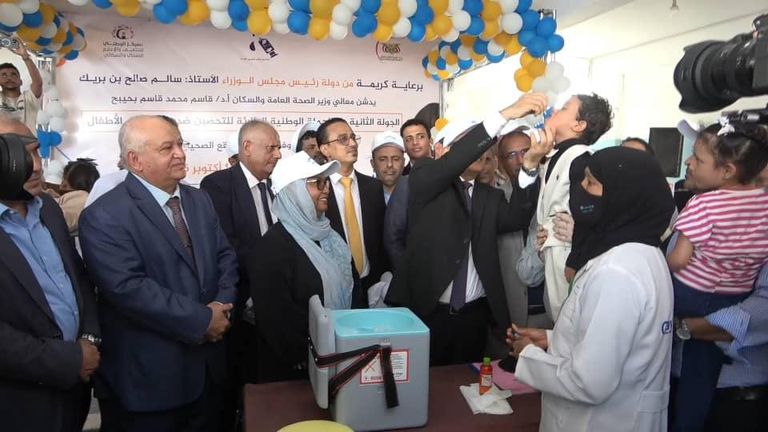 تطعيم أطفال اليمن ضد شلل الأطفال