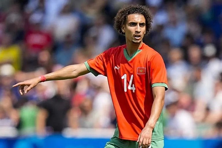 أسامة تيرغالين لاعب الوسط المغربي أسامة تيرغالين