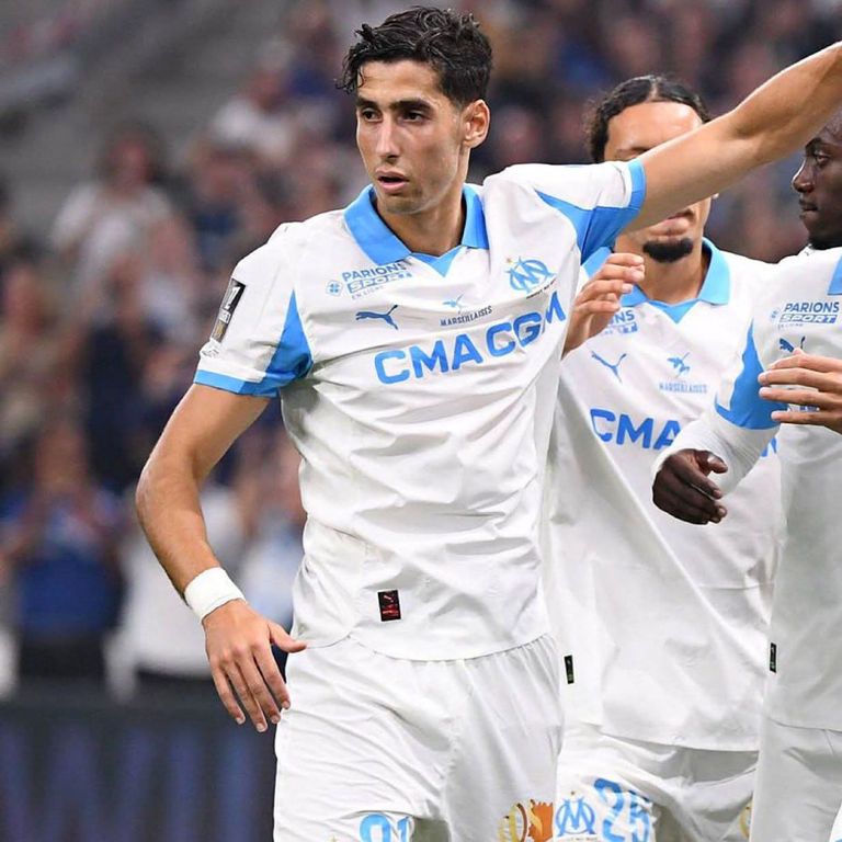 النجم الجزائري إيلان كبال