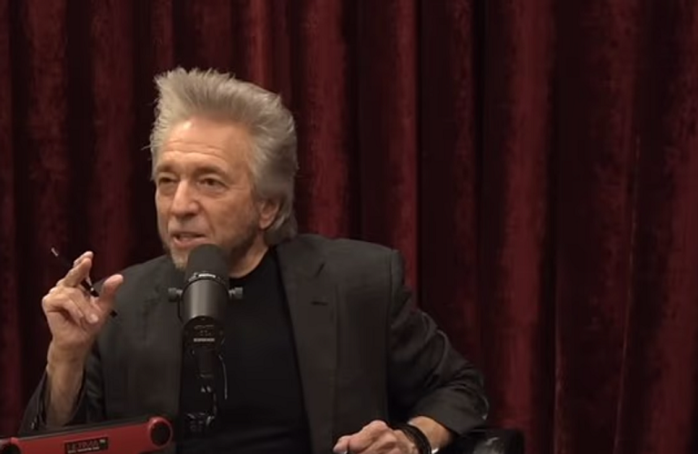 عالم يتوقع اكتشاف حضارة بشرية عاشت على القمر